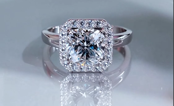 Срібні каблучки для жінок і дівчат