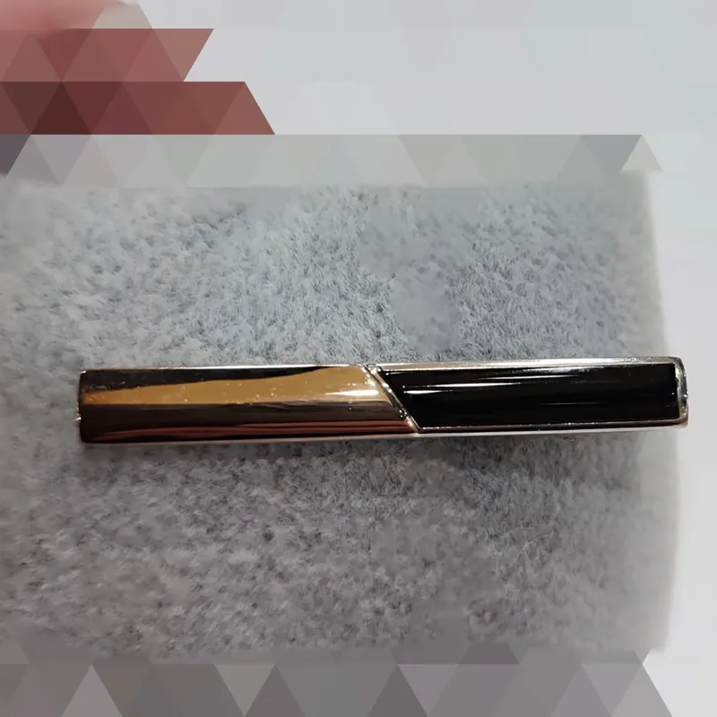 Срібний зажим для краватки з золотою пластиною та оніксом — фото 3