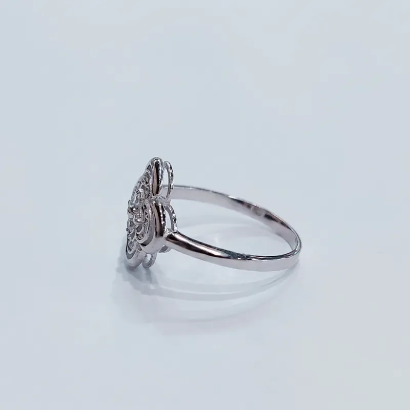 Срібна каблучка "Конюшина" з фіанітами — фото 2