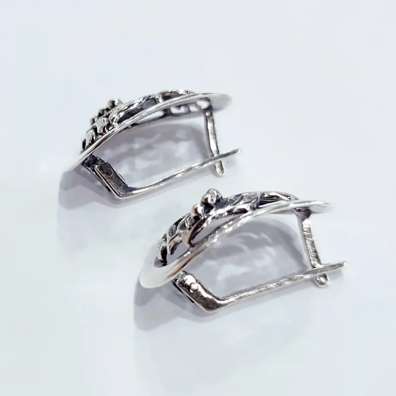 Срібні сережки з ажурним орнаментом "Україна" — фото 5