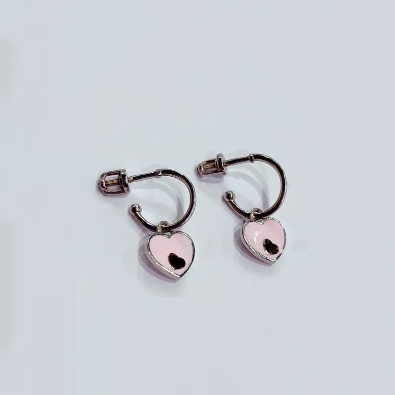 Срібні, дитячі-підліткові сережки з позовною ємалью — фото 3