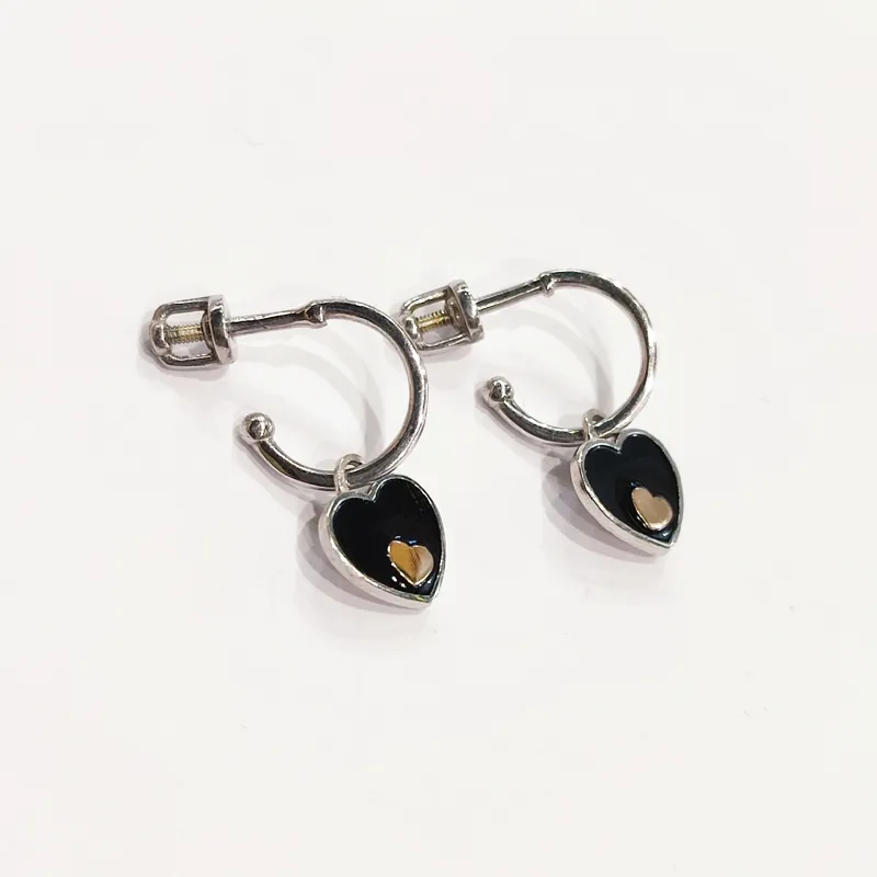 Срібні сережки, дитячі - підліткові, з чорною ємалью — фото 4