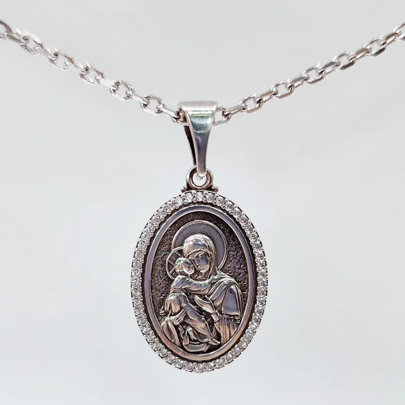 Срібний кулон-ікона «Божа Матір з Немовлям» — фото 3
