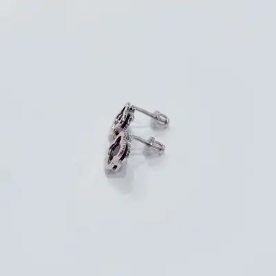 Срібні сережки-гвоздики у стилі Van Cleef із золотою пластиною — срібна прикраса