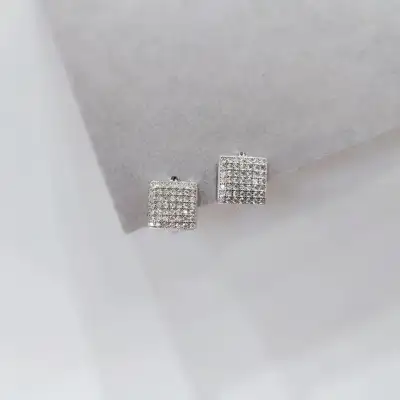 Сережки із срібла у формі квадратів — срібна прикраса
