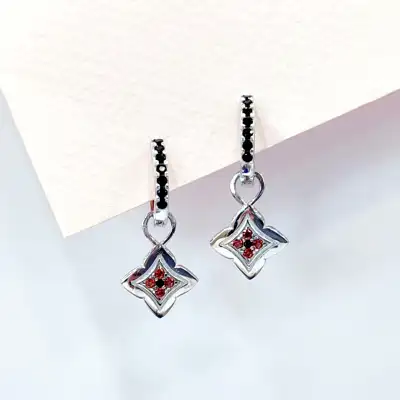 Сережки із срібла з етнічними мотивами — срібна прикраса