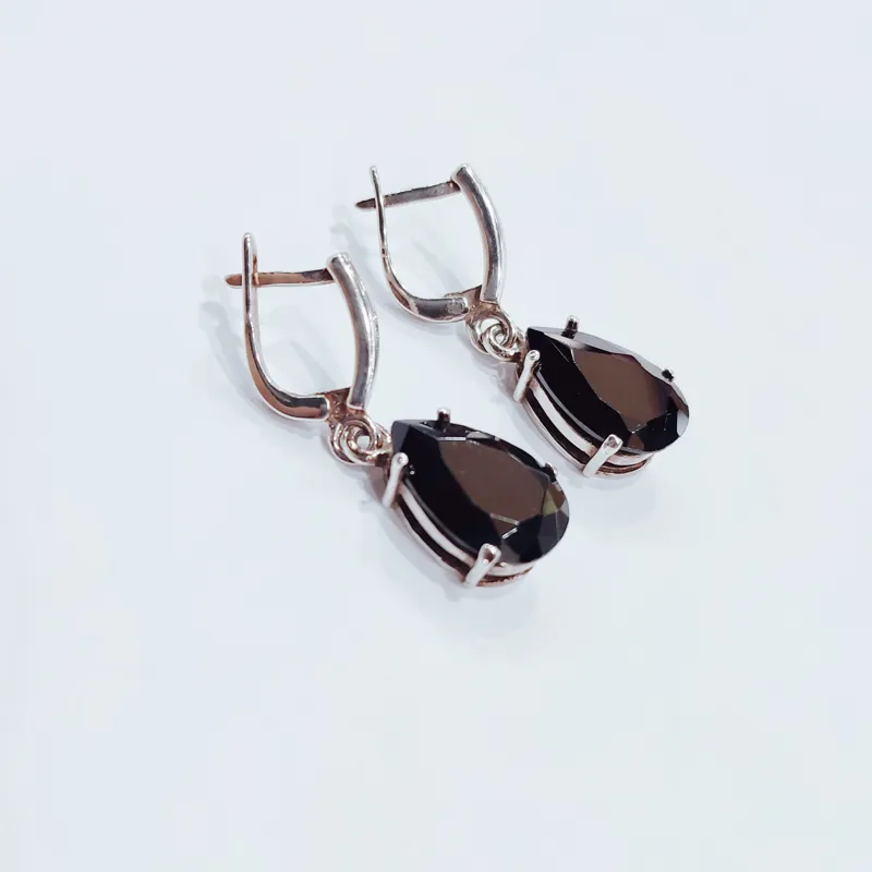 Сережки-вісюльки із срібла з чорним фіанітом — фото 2