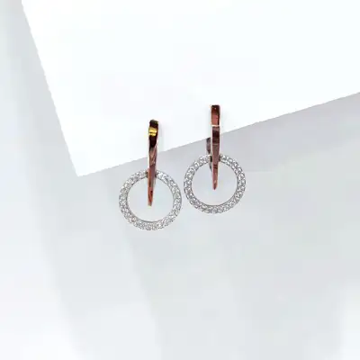 Сережки із срібла золотою пластиною та фіанітами — срібна прикраса