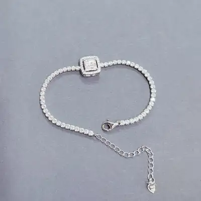 Браслет з фіанітами — срібна прикраса