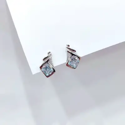 Сережки із срібла з топазами — срібна прикраса