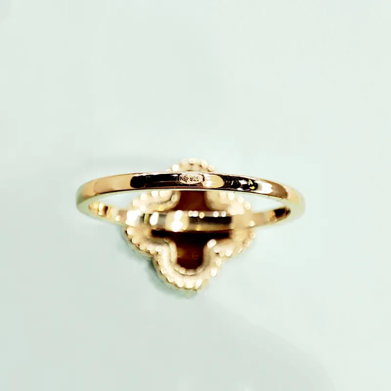 Позолочені каблучка Клевер в стилі Van Cleef Alhambra з тигровим оком — фото 4