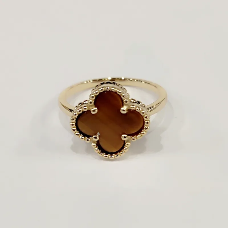 Позолочені каблучка Клевер в стилі Van Cleef Alhambra з тигровим оком — фото 1